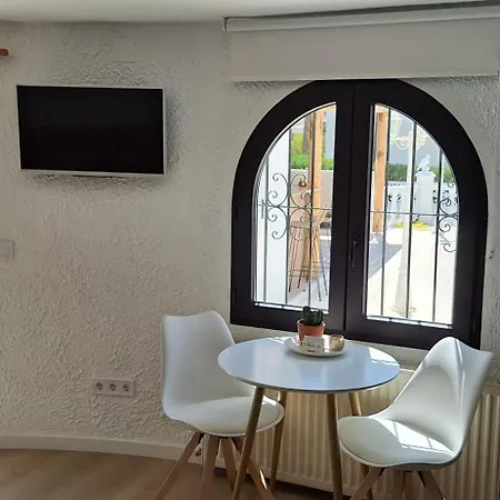 Проживання в сім'ї Casa Vive Tu Vida