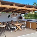 Casa Vive Tu Vida בית אירוח קלפה