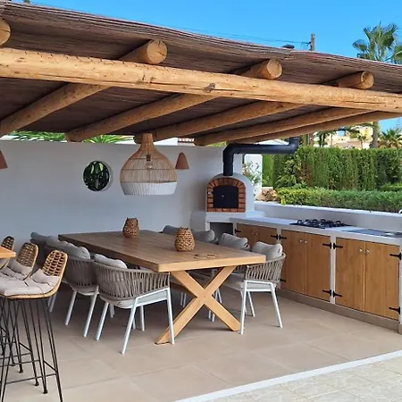 Casa Vive Tu Vida בית אירוח קלפה